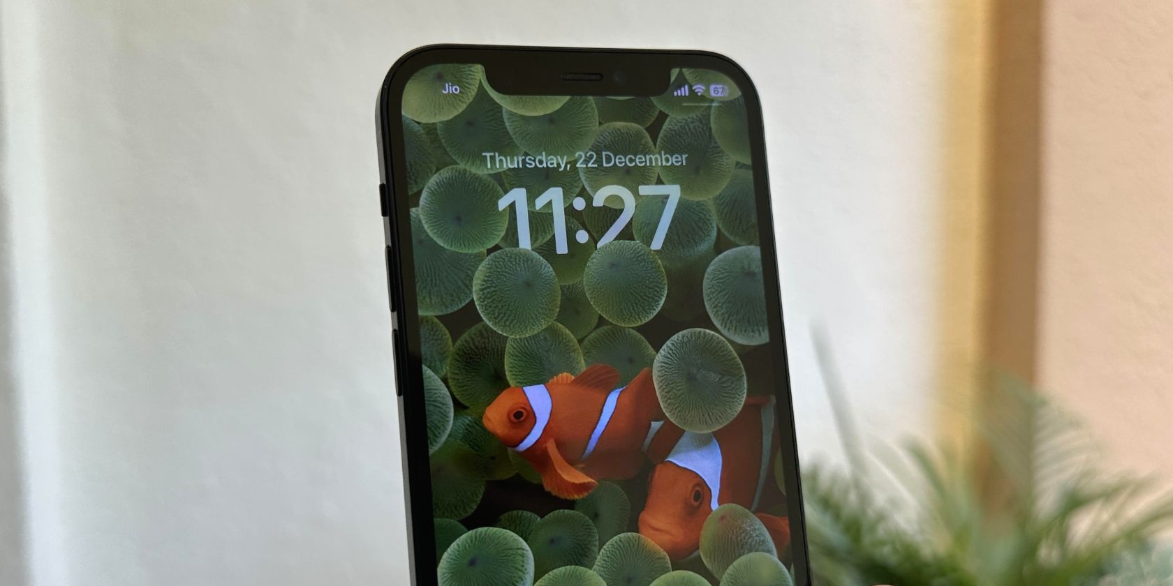 How to Change the Clock on Your iPhone Lock Screen