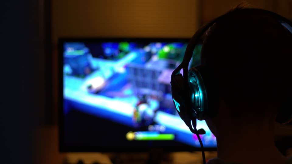 7 Tips to Earn from Gaming