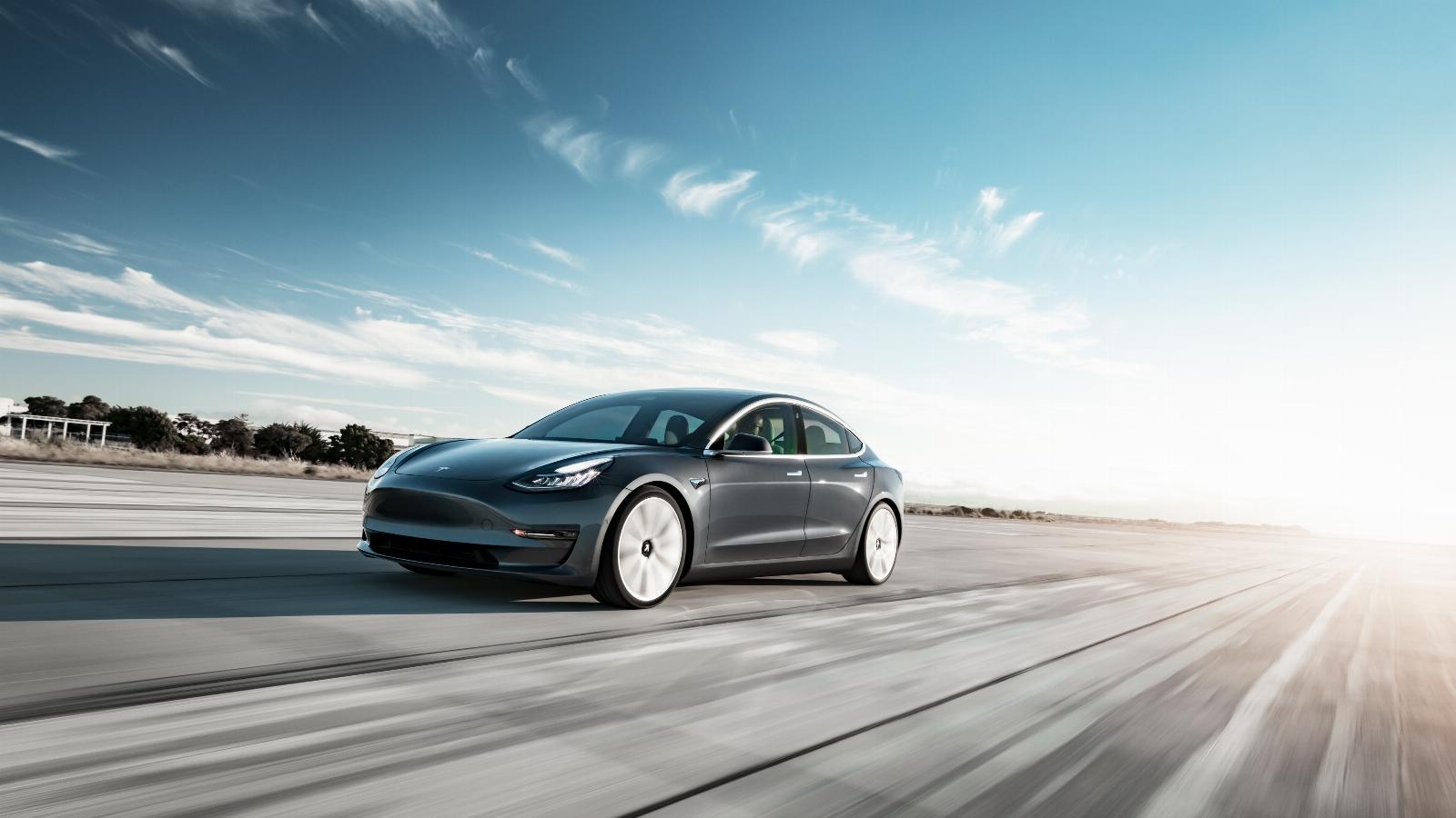 Daily Crunch: 2 Tesla models qualify for EV tax credits after company marks prices down by 20%