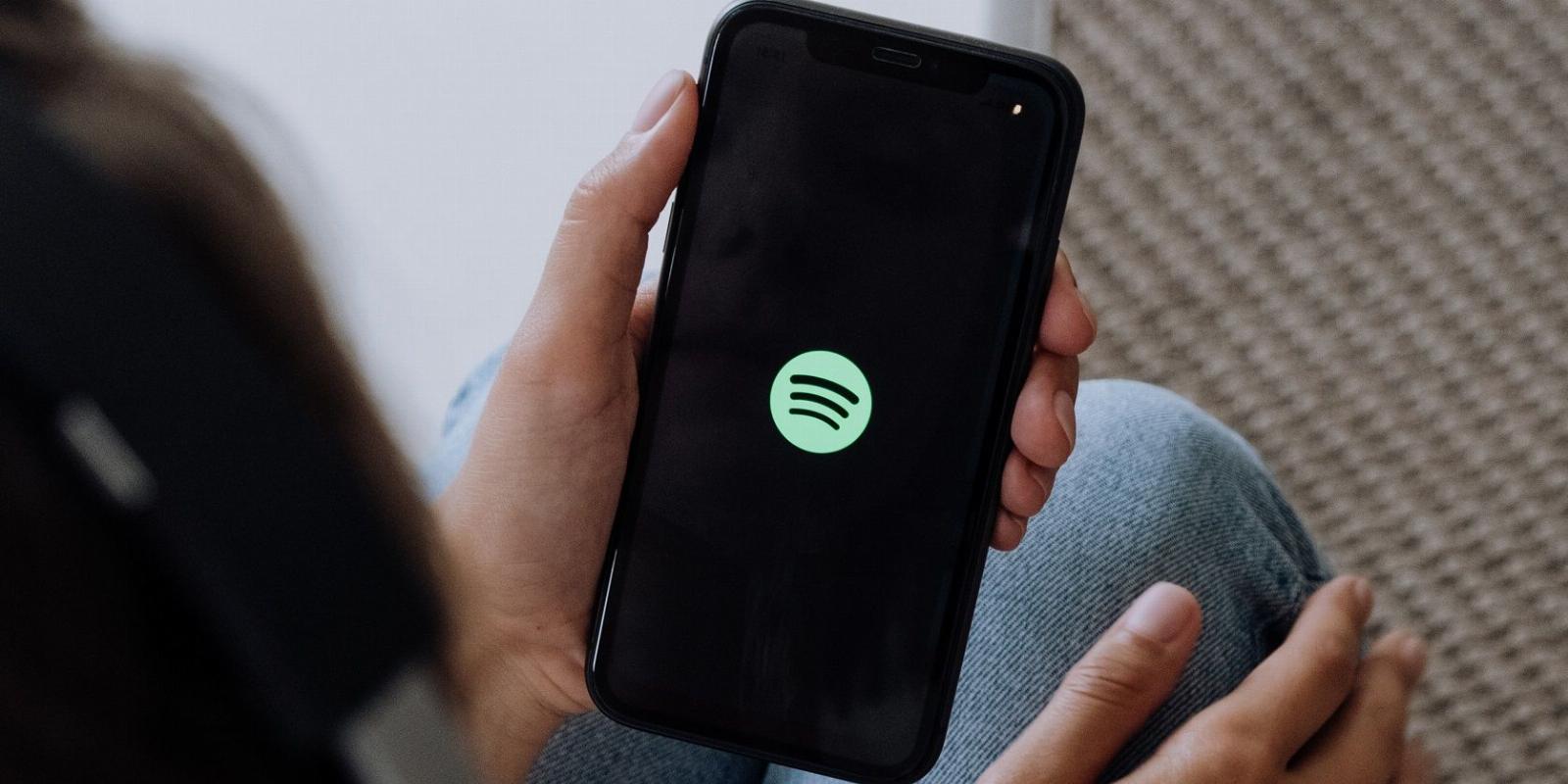 How to Like and Dislike Songs on Spotify (and Why You Should)