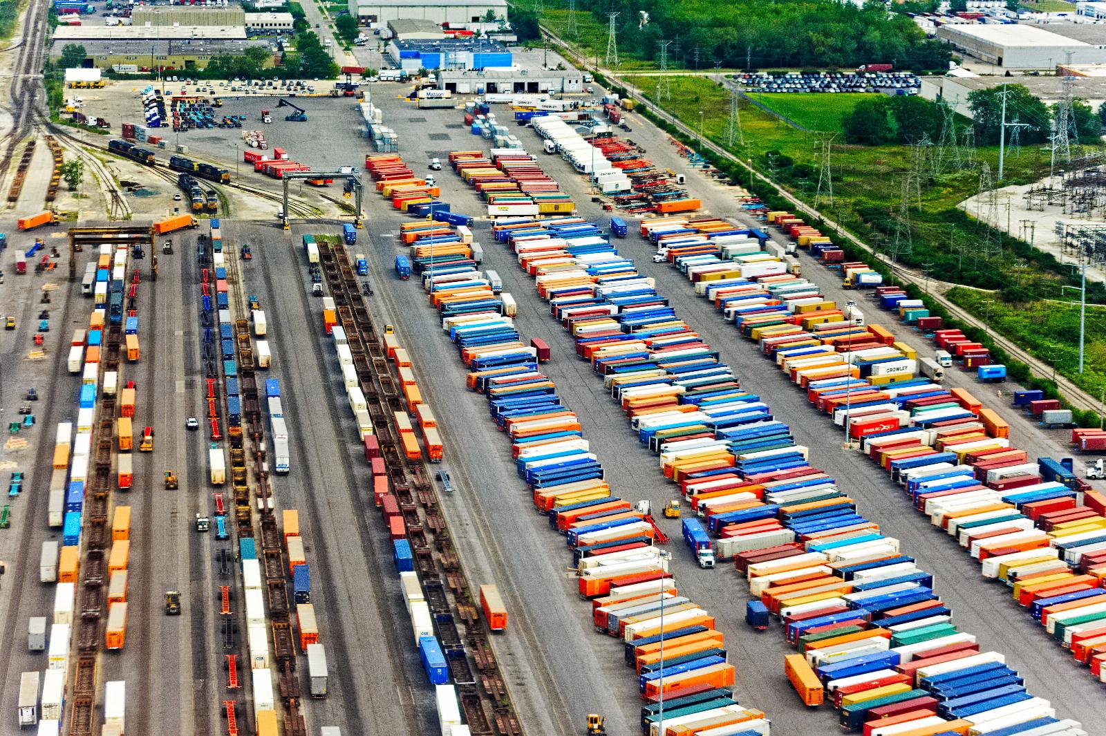 BlueCargo reduces logistics late fees by tracking containers in port terminals