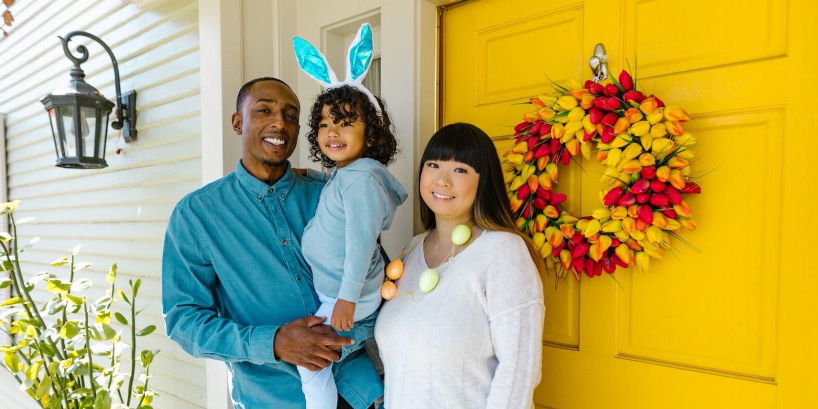8 Easter Family Photoshoot Ideas to Try in 2023