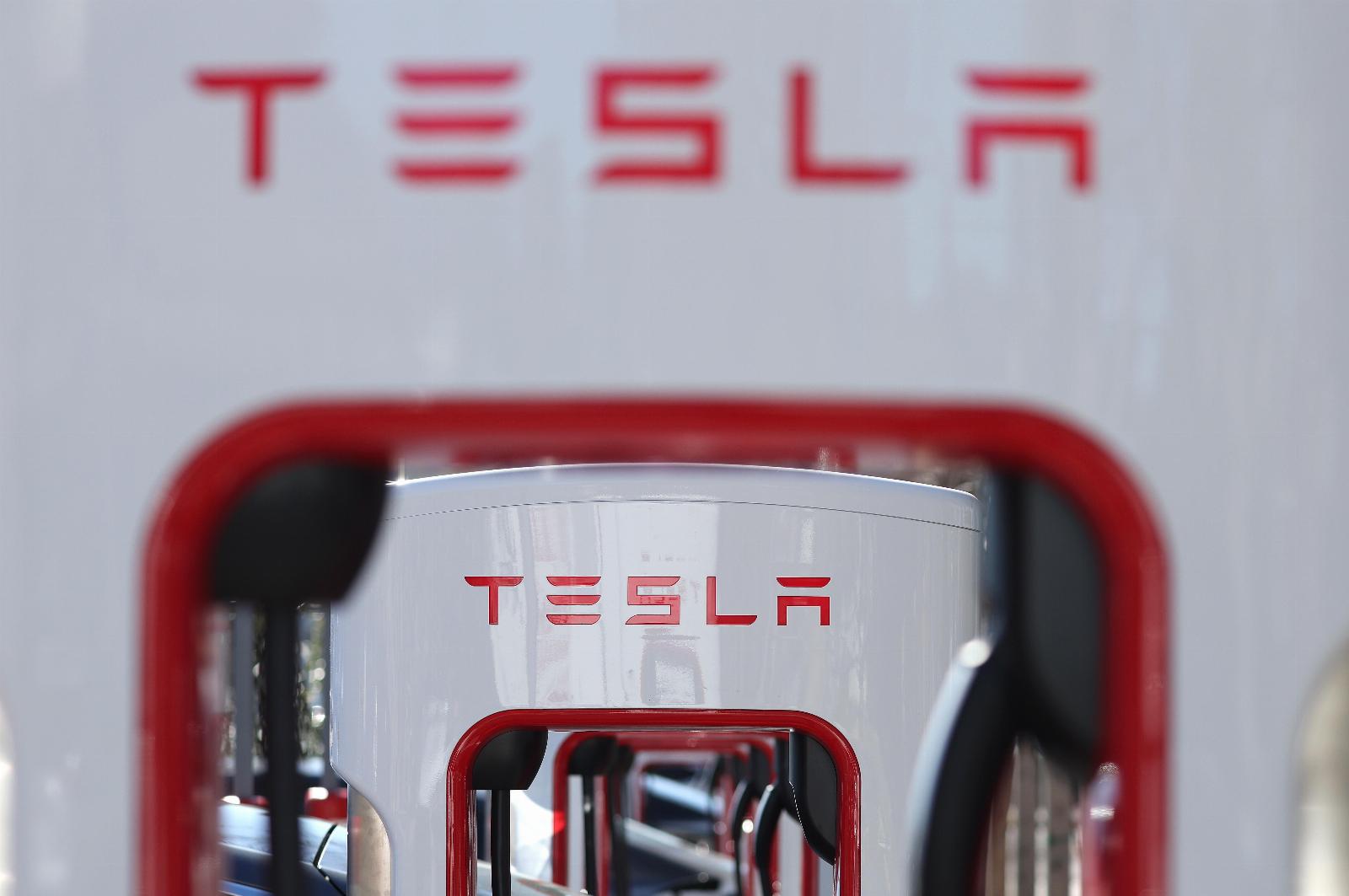 All the Risks Tesla Is Willing to Take to Deliver on Self-Driving