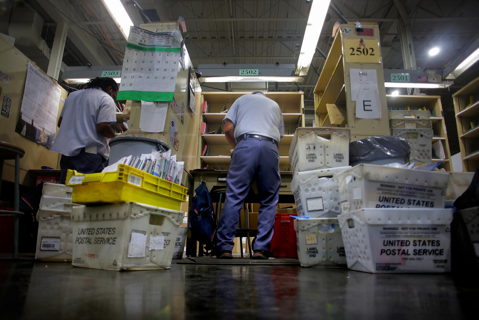 Lawmakers call on USPS to combat surge in ‘change of address’ fraud