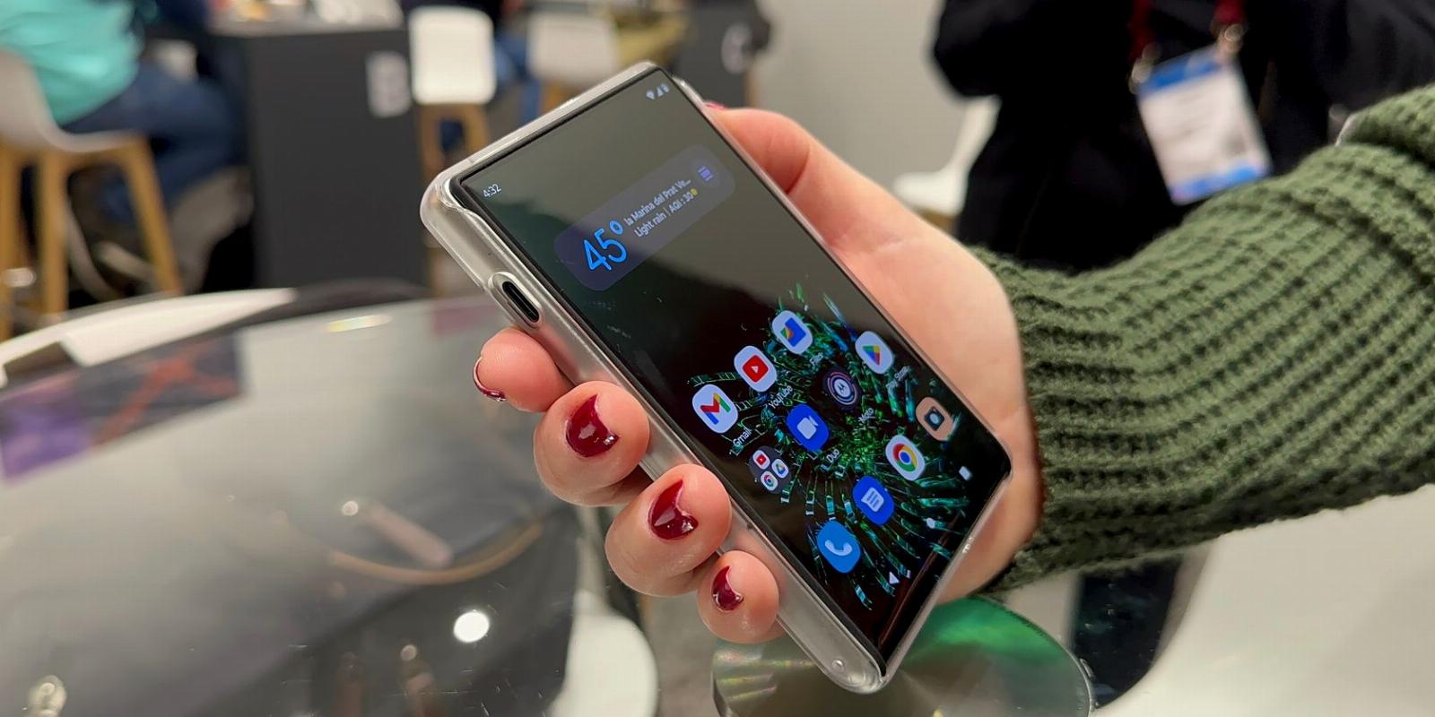 Motorola Reveals Its Rollable Smartphone Prototype at MWC 2023, But Who Is It For?
