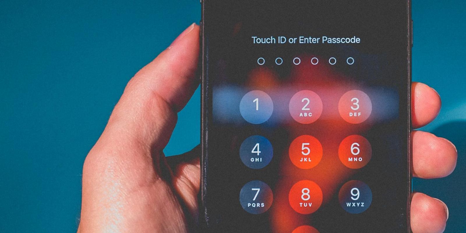 Should You Be Worried About Thieves Stealing Your iPhone Passcode?