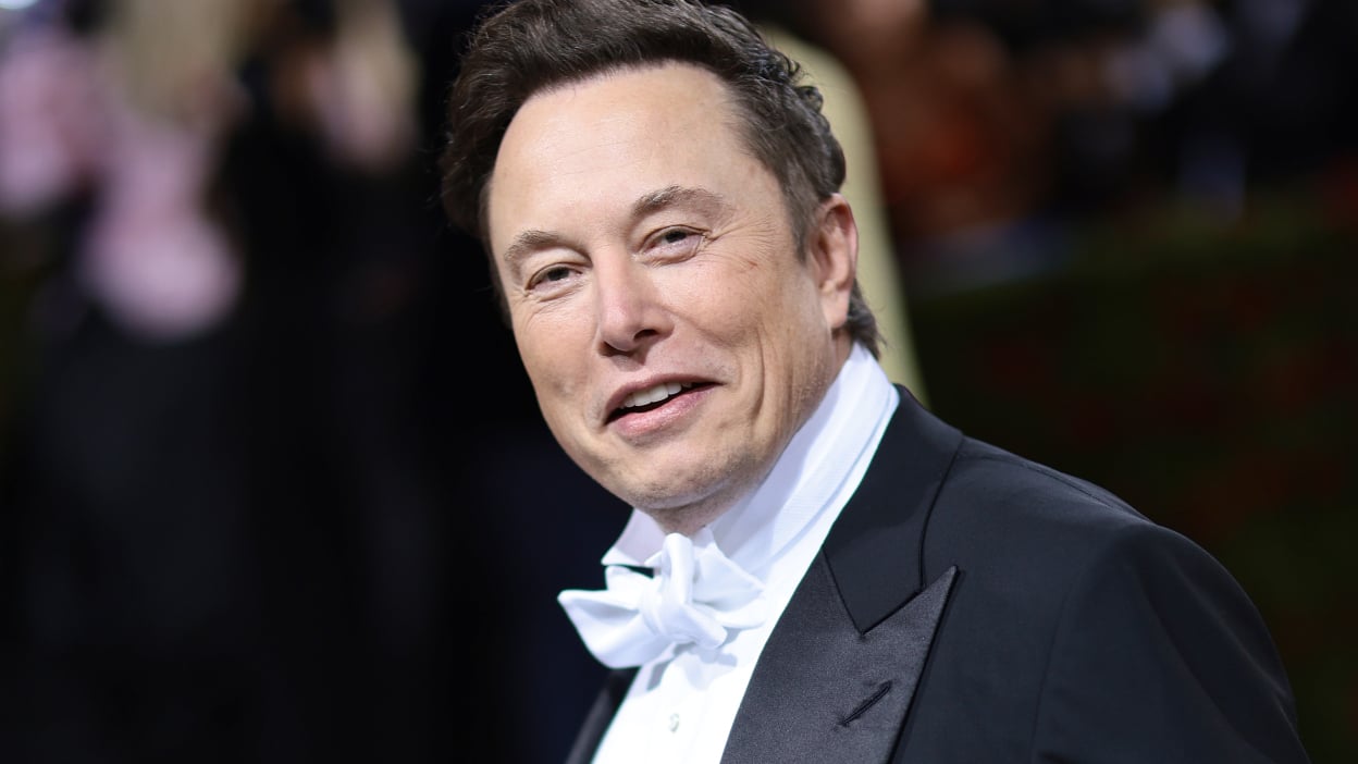Elon Musk invests in Twitter AI project after warning about the dangers of AI