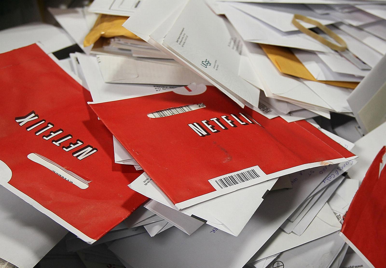 Netflix kisses mail-order DVDs goodbye