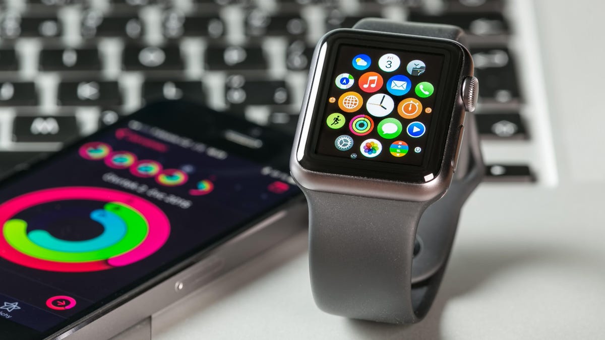 You Can Finally Ping Your Apple Watch From Your iPhone