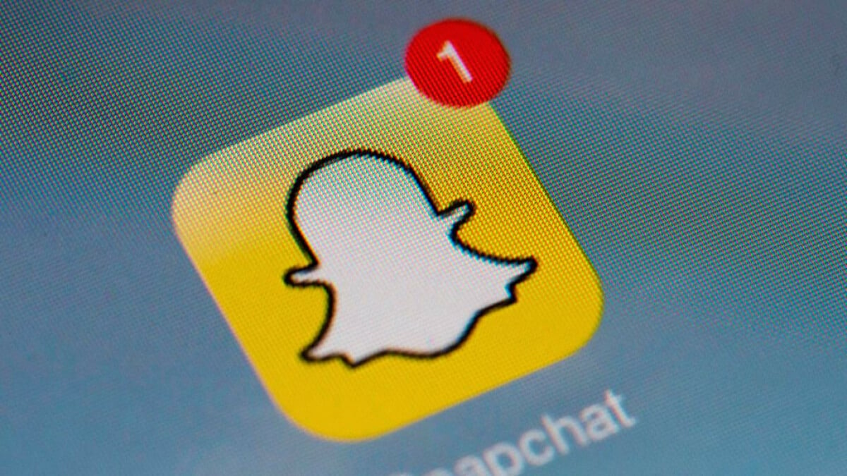 Snapchat’s My AI chatbot posted a Story then stopped responding. Users freaked out.