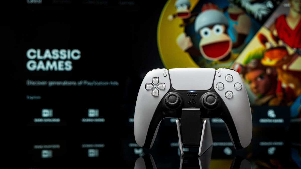 This Device Helps You Play Video Games With Almost Any Controller You Want