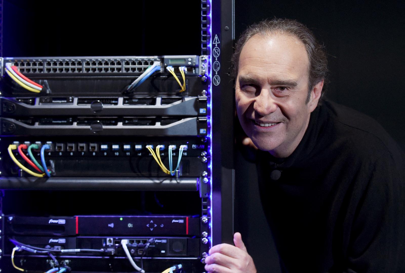French billionaire Xavier Niel pledges to invest up to $210 million in AI