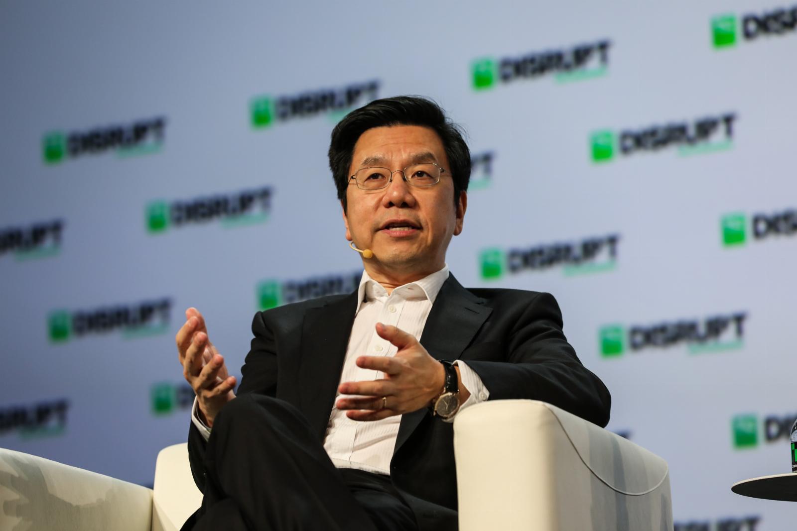 Valued at $1B, Kai-Fu Lee’s LLM startup unveils open source model