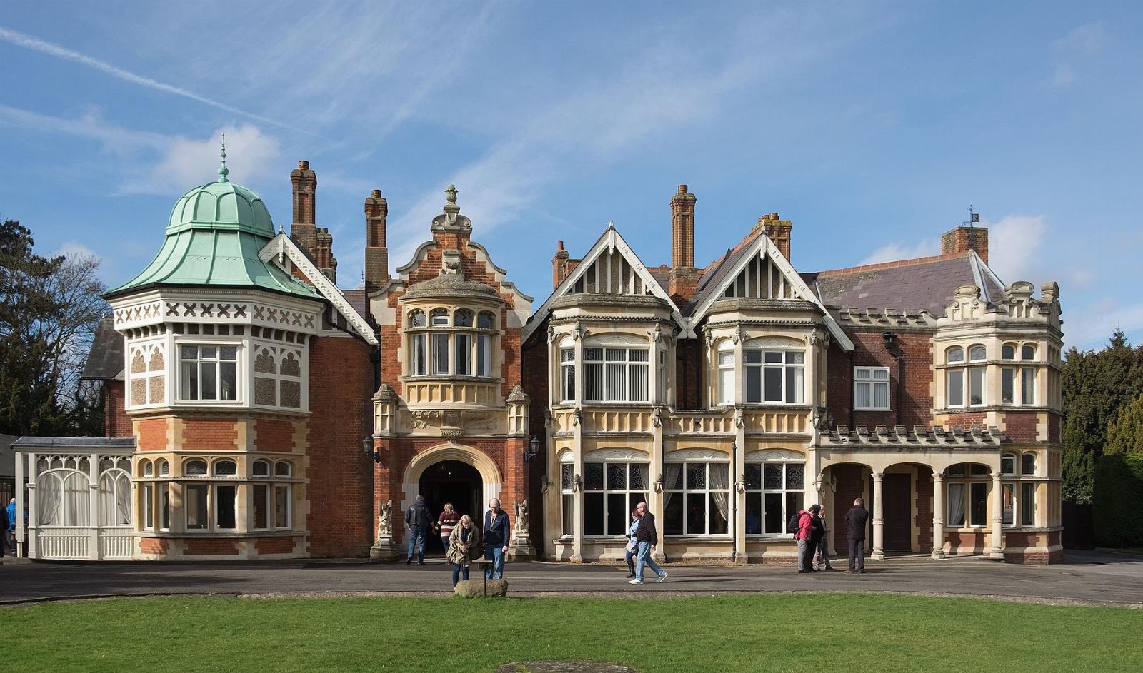 Who’s going (and who’s not) to the AI Safety Summit at Bletchley Park?