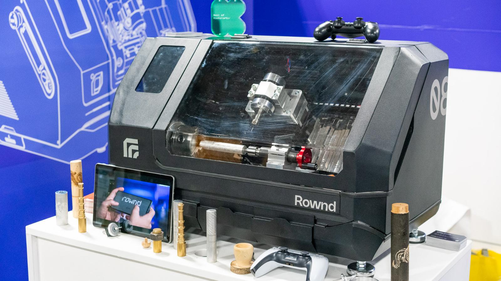 Taking a closer look at the Rownd tabletop CNC lathe