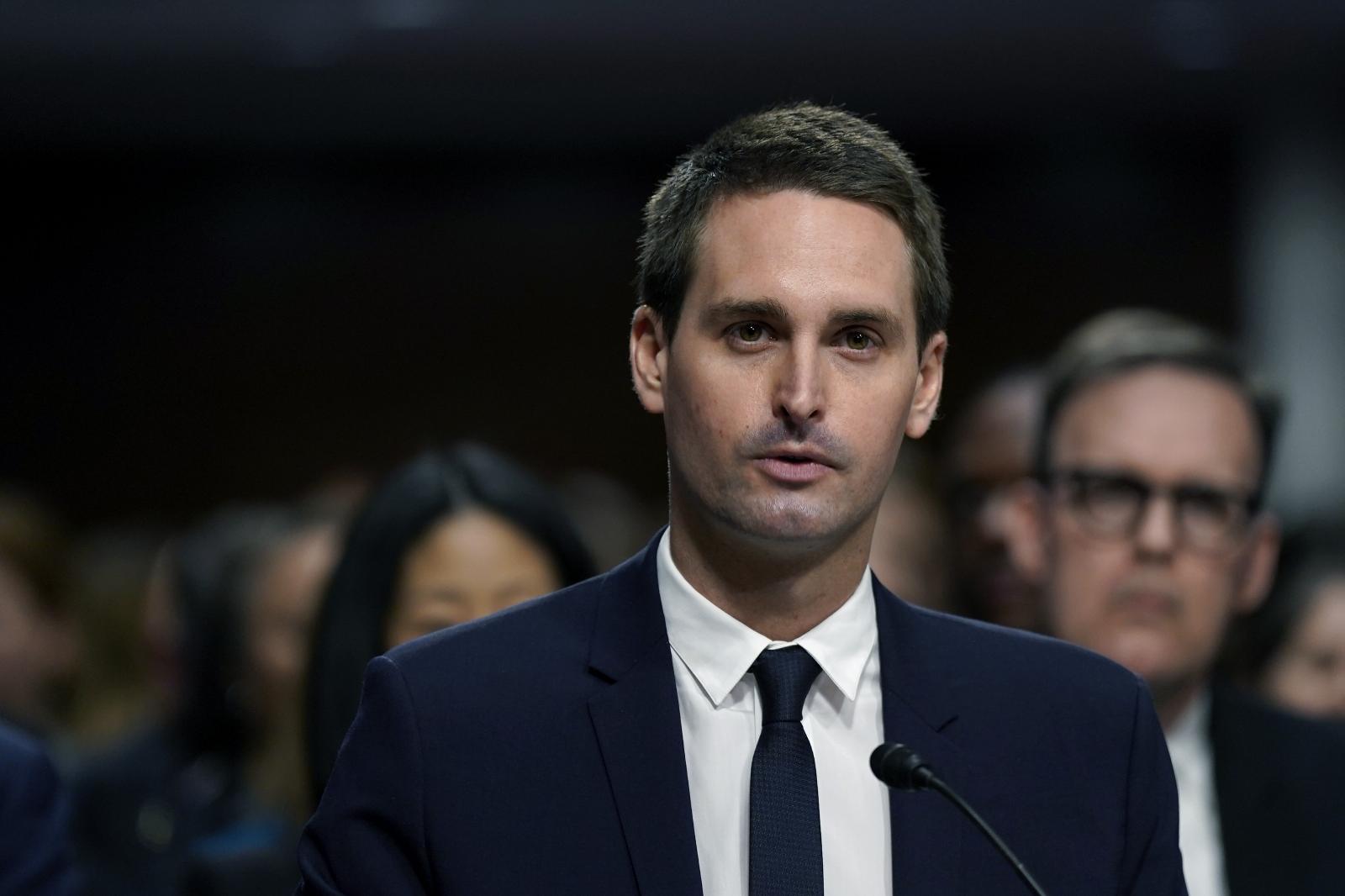 Snap CEO says 20 million US teens use Snapchat, but only 200,000 parents use its Family Center controls