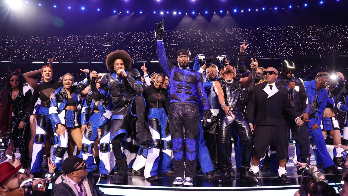 Usher did his thing at the Super Bowl Halftime Show and the internet blew up