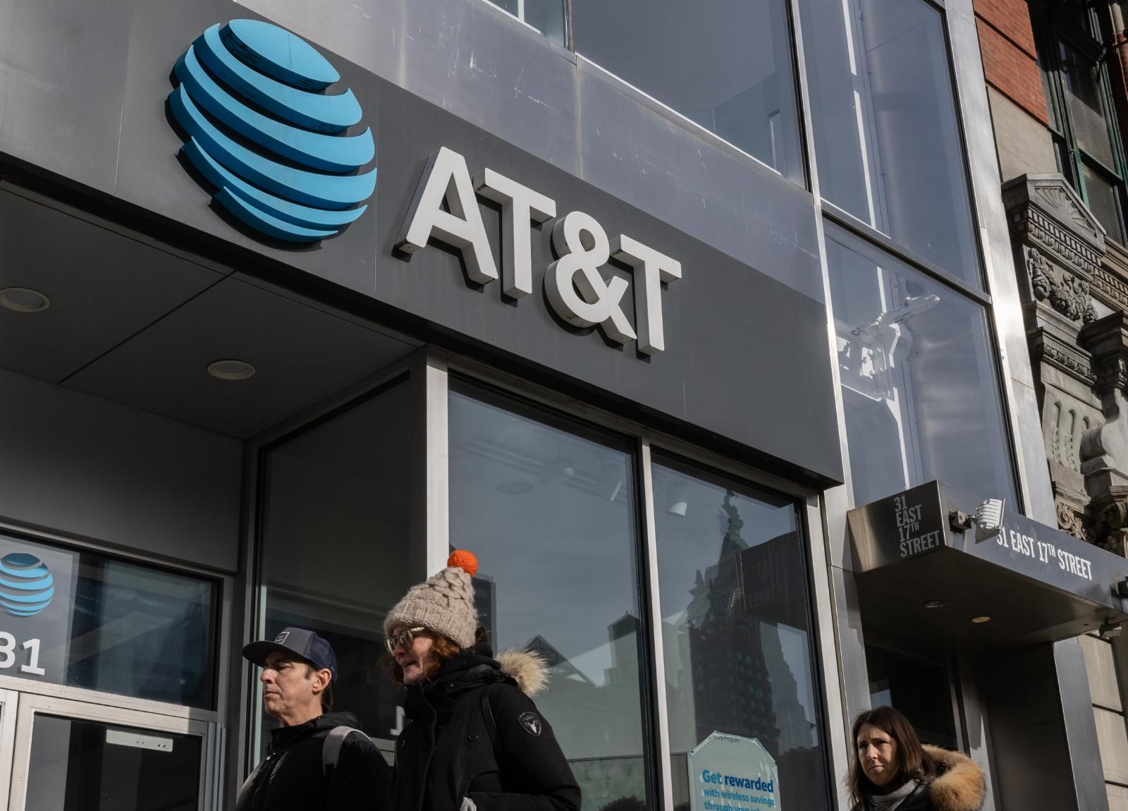 What the AT&T phone records data breach means for you